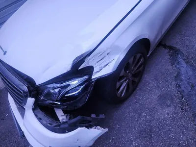 2016 Mercedes-Benz E 220 VIN: