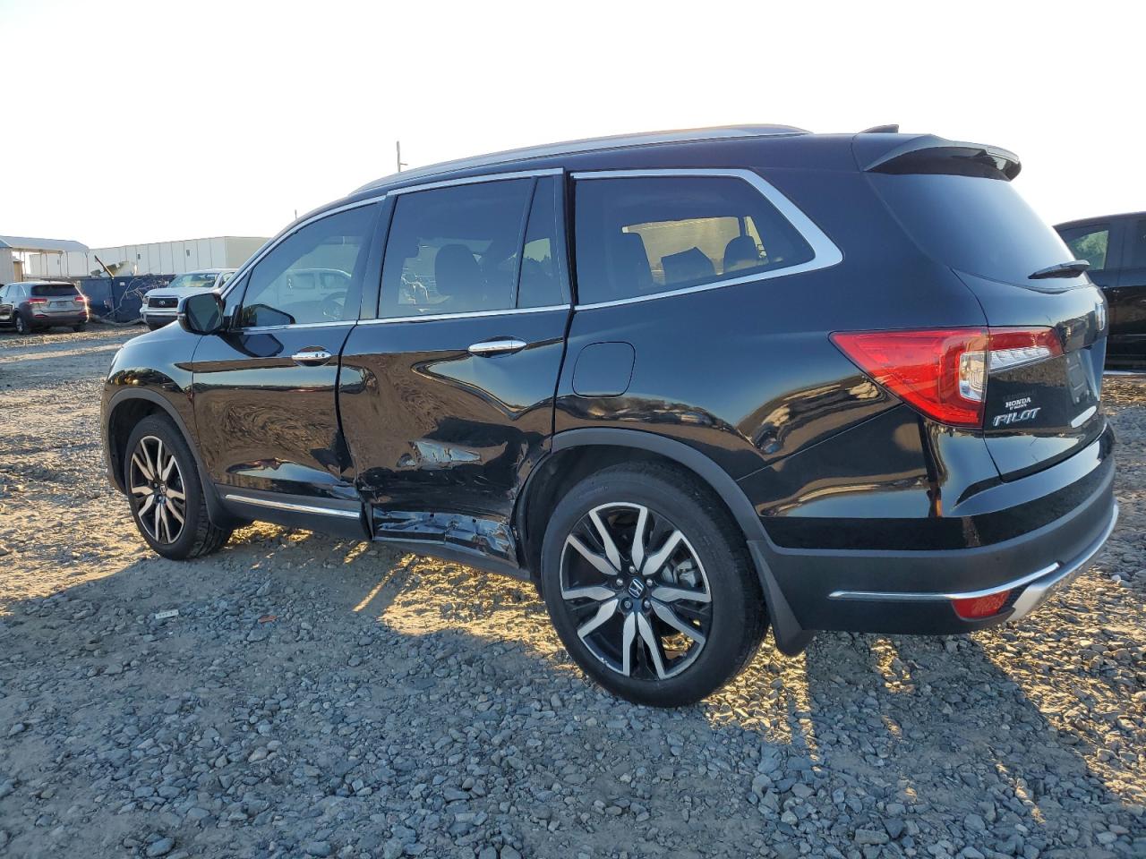 2022 HONDA PILOT TOURING VIN:5FNYF5H61NB029832