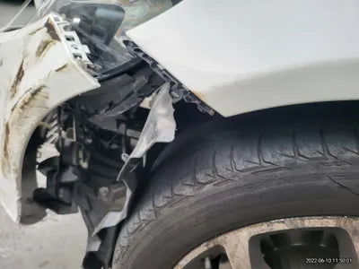 2016 Mercedes-Benz C 200 WDDWF4CB2HF478125 VIN:WDDWF4CB2HF478125