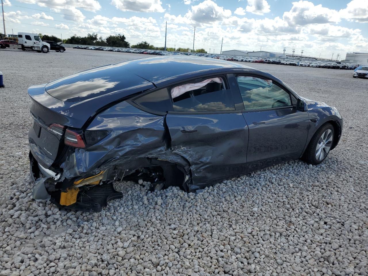 2023 TESLA MODEL Y  VIN:7SAYGDEE3PA208248