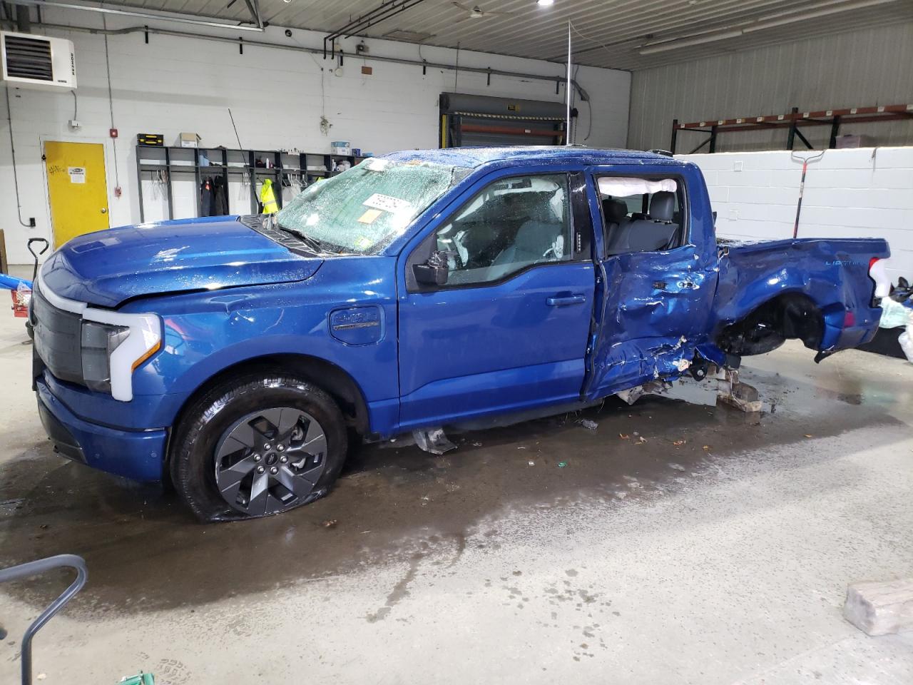 2022 FORD F150 LIGHTNING PRO VIN:1FT6W1EV3NWG03564