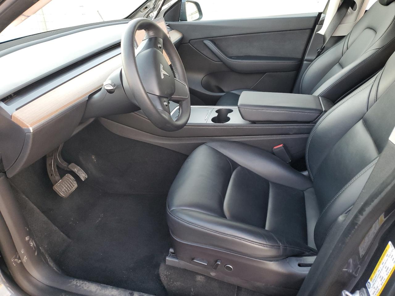 2022 TESLA MODEL Y  VIN:7SAYGDEE8NF370733