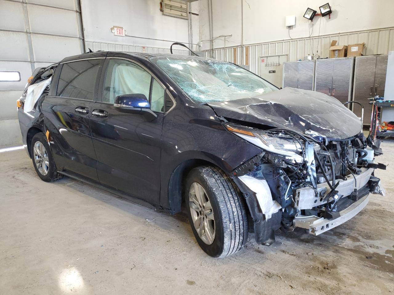 2022 TOYOTA SIENNA LIMITED VIN:5TDZSKFC2NS047453