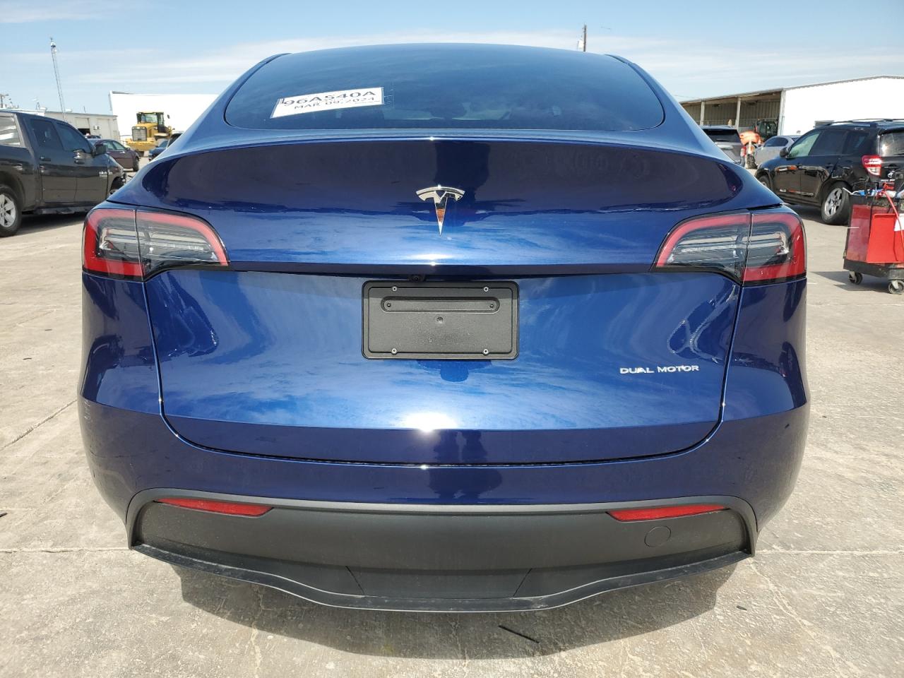 2024 TESLA MODEL Y  VIN:7SAYGDEE4RA226566