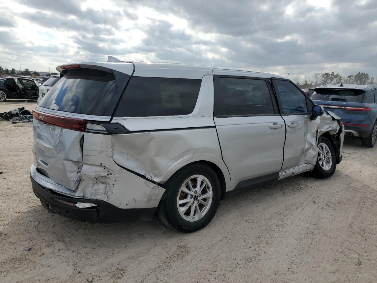 2022 KIA CARNIVAL LX VIN:KNDNB4H38N6158807