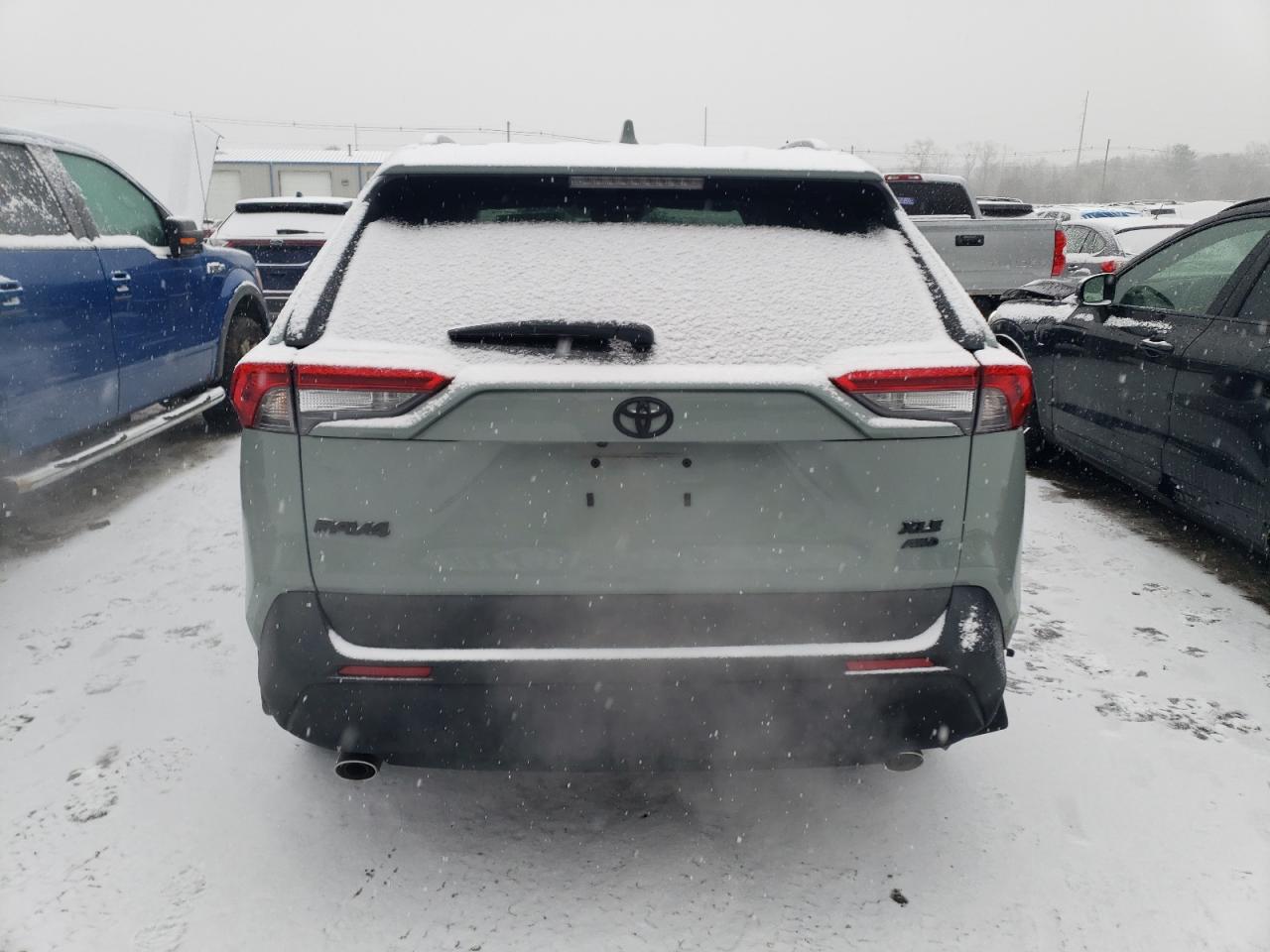 2022 TOYOTA RAV4 XLE VIN:2T3P1RFV8NW251189