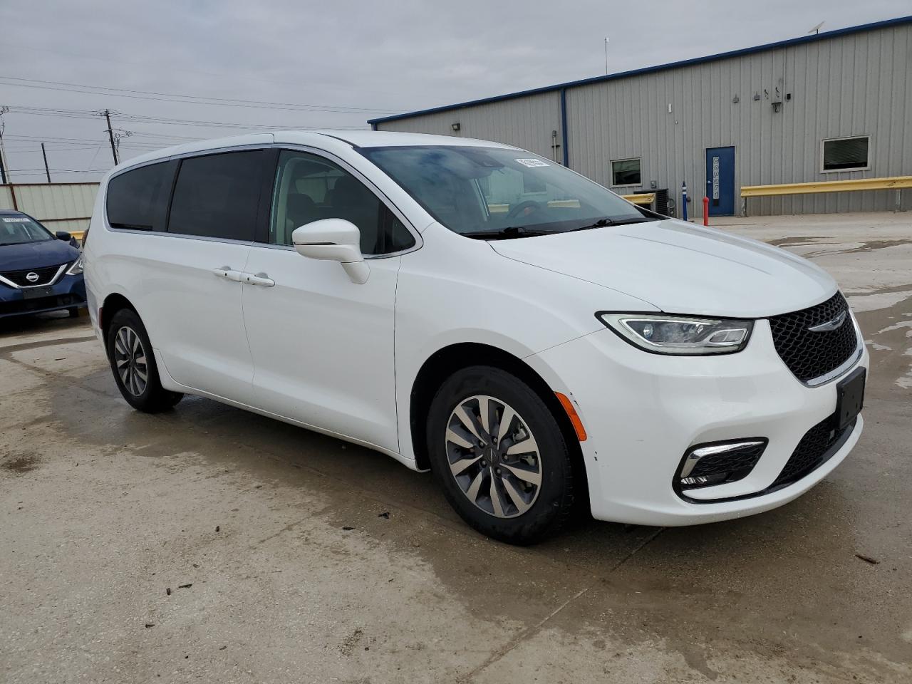 2022 CHRYSLER PACIFICA HYBRID TOURING L VIN:2C4RC1L74NR143639