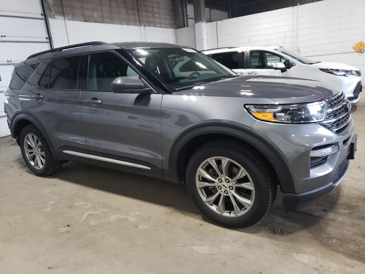 2022 FORD EXPLORER XLT VIN:1FMSK8DH6NGA18563