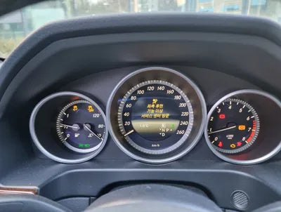 2016 Mercedes-Benz E 300 WDDHF5FB4GB235528 VIN:WDDHF5FB4GB235528