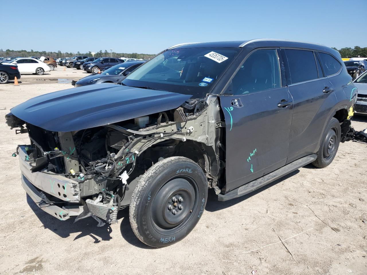2022 TOYOTA HIGHLANDER XLE VIN:5TDGZRAH8NS557577