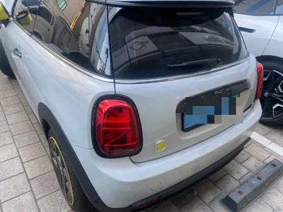 2022 MINI Cooper VIN: