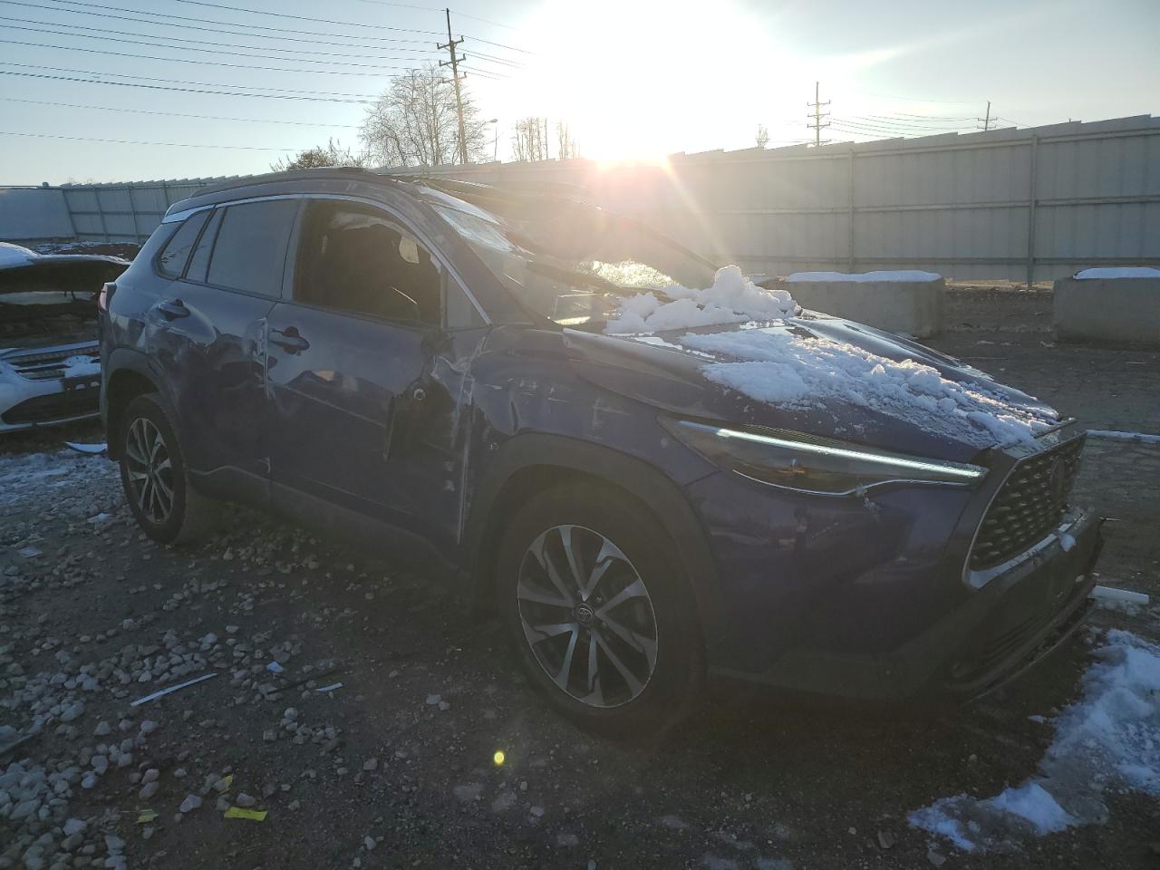 2022 TOYOTA COROLLA CROSS XLE VIN:7MUDAABG4NV016243