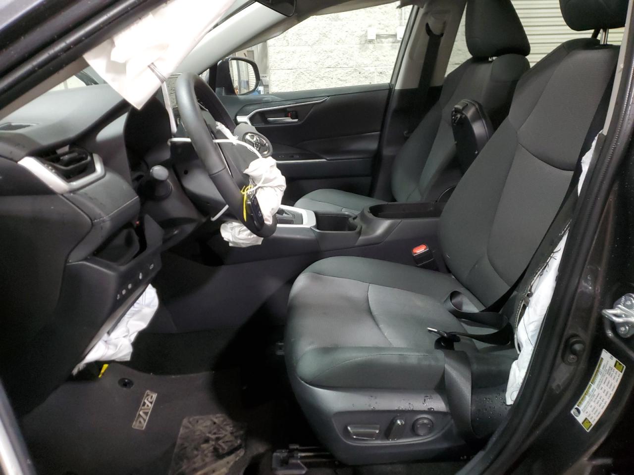 2024 TOYOTA RAV4 XLE VIN:2T3P1RFV1RC468204