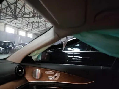 2019 Mercedes-Benz E 300 VIN: