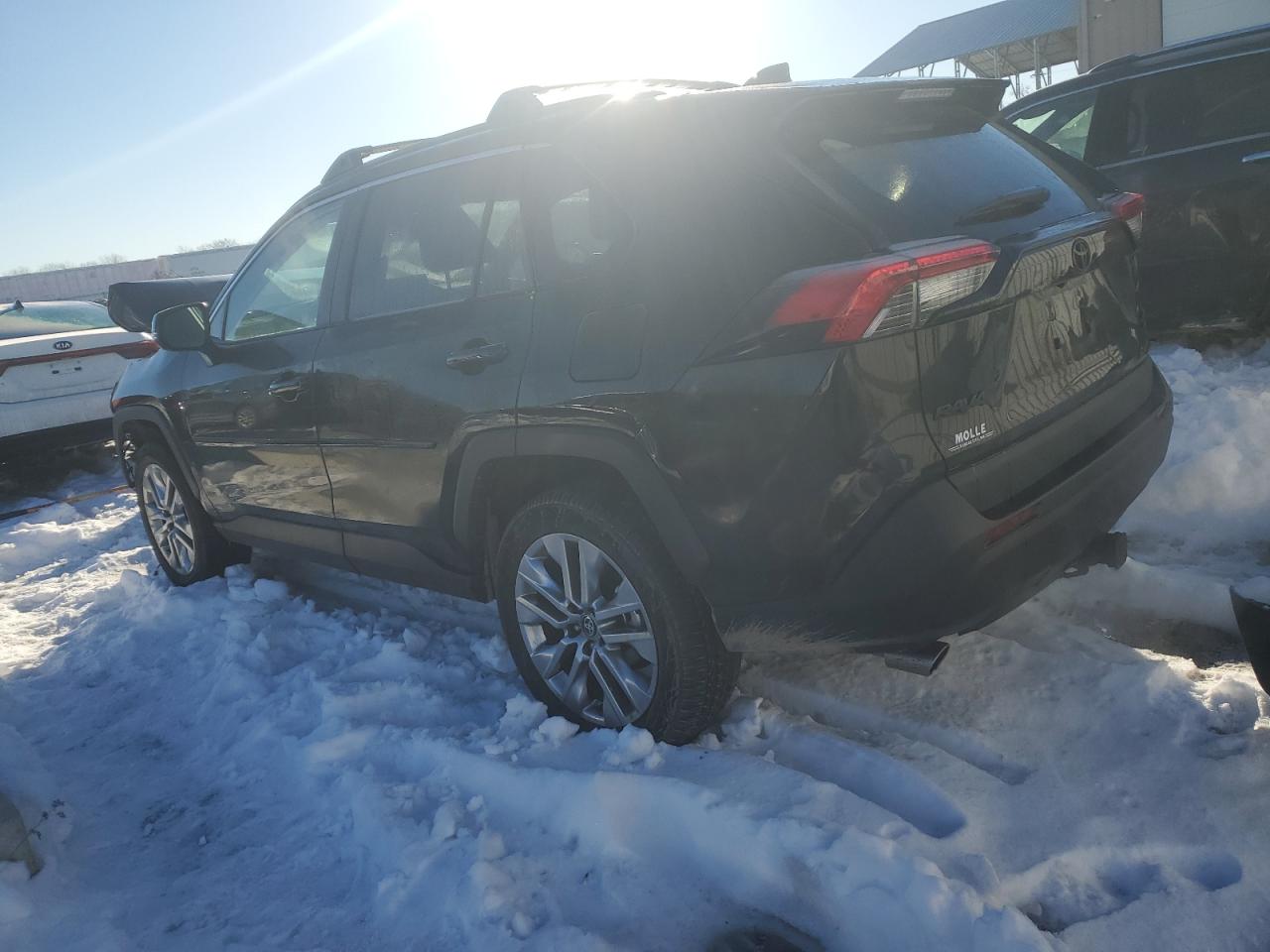 2024 TOYOTA RAV4 XLE PREMIUM VIN:2T3A1RFV9RC403879