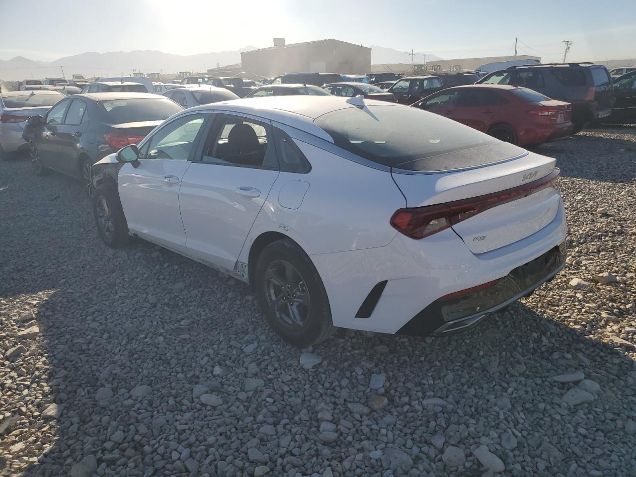 2022 KIA K5 LXS VIN:5XXG14J26NG090828