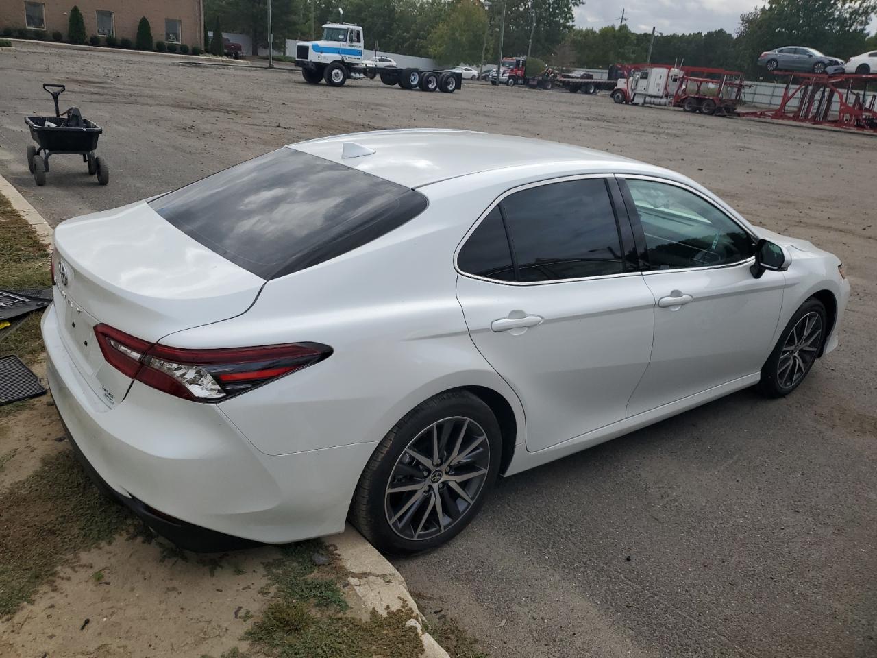 2024 TOYOTA CAMRY XLE VIN:4T1F11BK4RU122664