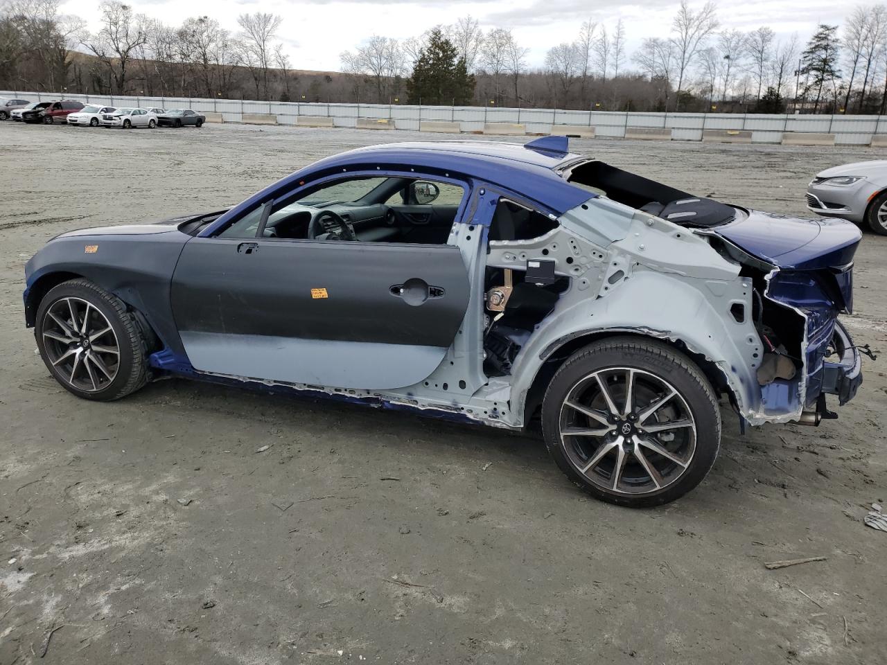 2022 TOYOTA GR 86  VIN:JF1ZNBC18N8757767