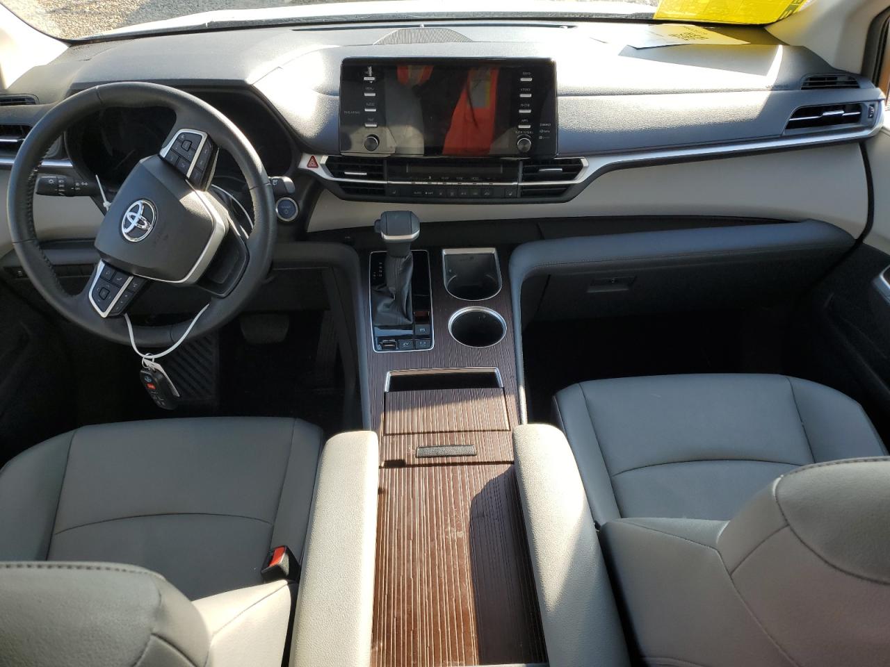 2023 TOYOTA SIENNA XLE VIN:5TDYRKEC5PS141628