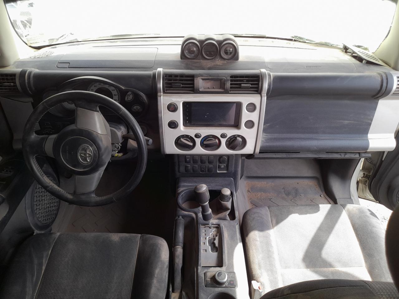 2015 TOYOTA FJ CRUISER VIN:JTEBU11F8FK******