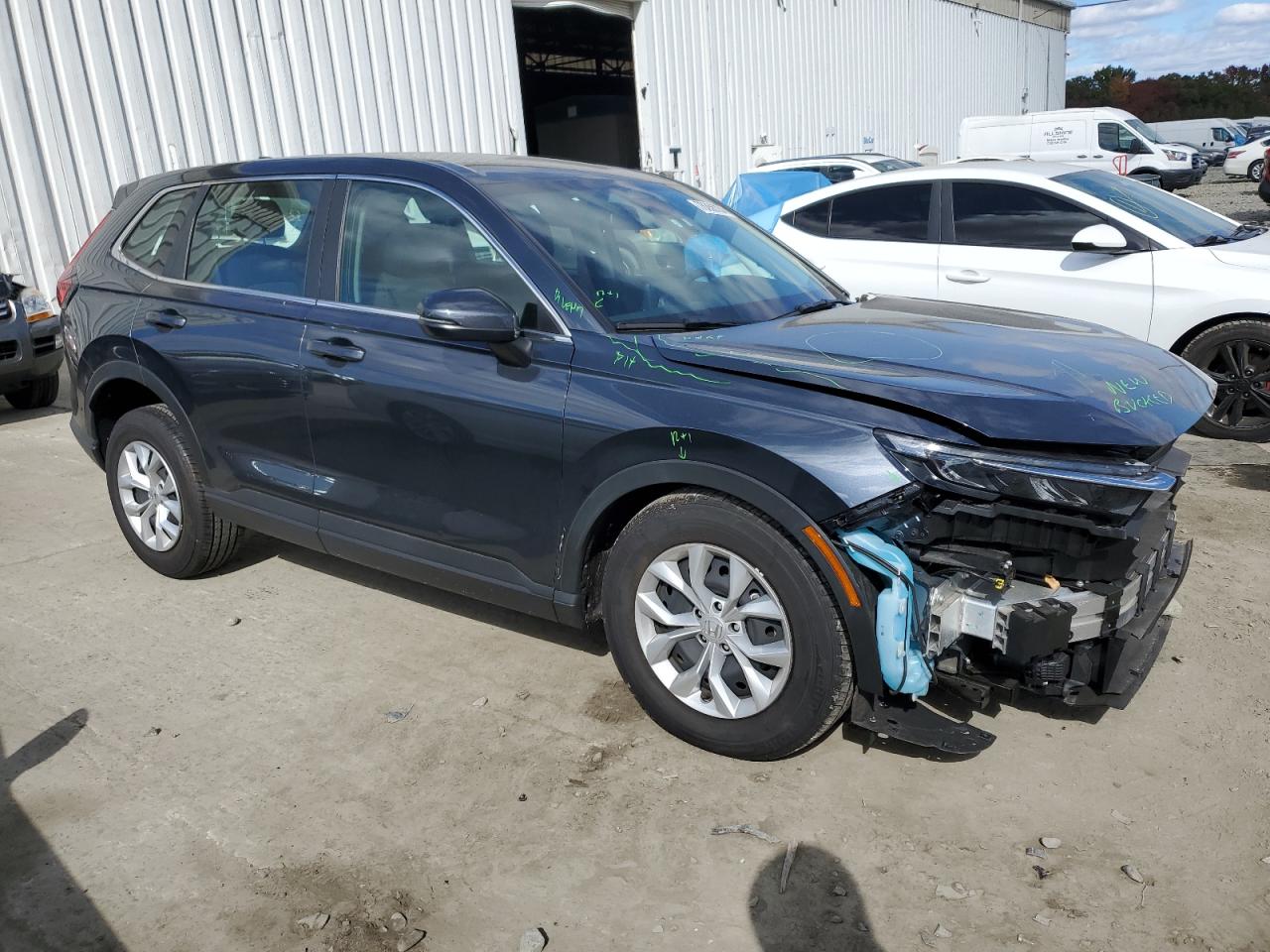 2024 HONDA CR-V LX VIN:2HKRS4H29RH404185