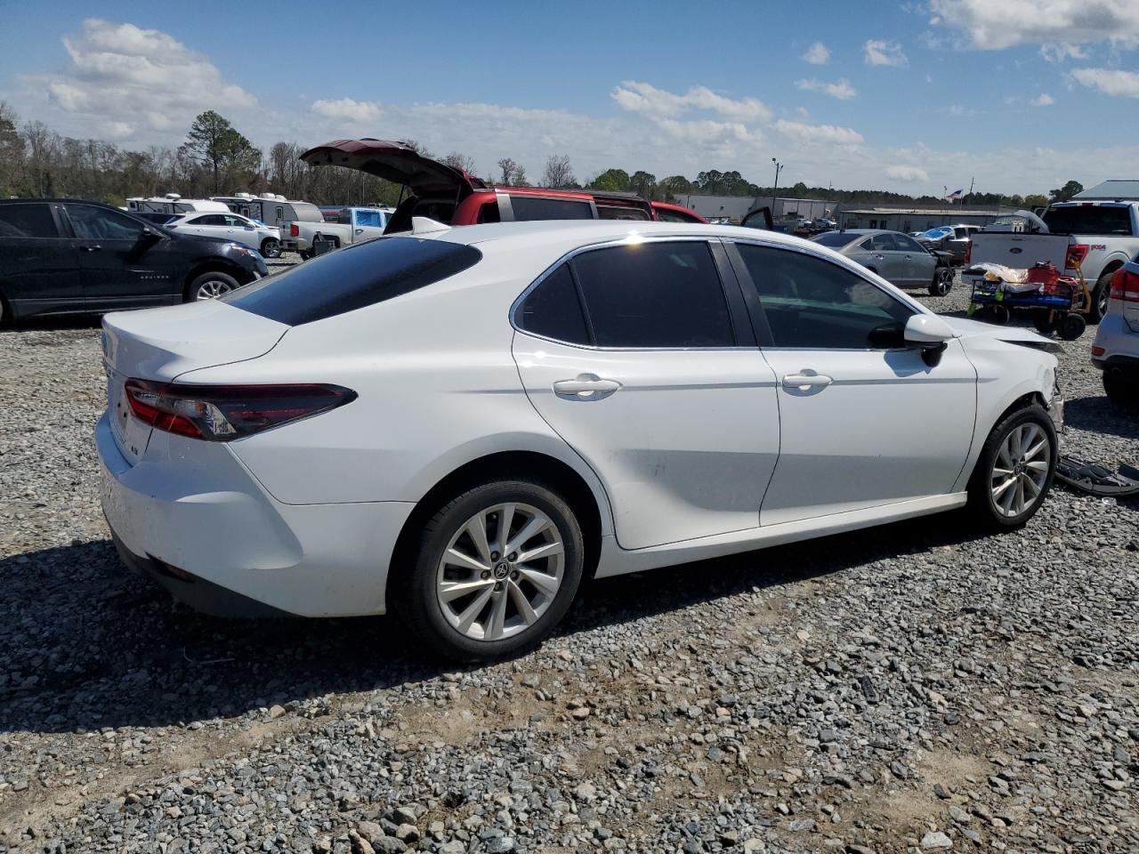 2022 TOYOTA CAMRY LE VIN:4T1C11AK9NU697745