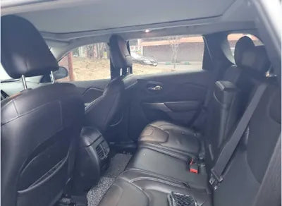 2019 Jeep Cherokee 1C4PJMCB4KD329523 VIN:1C4PJMCB4KD329523