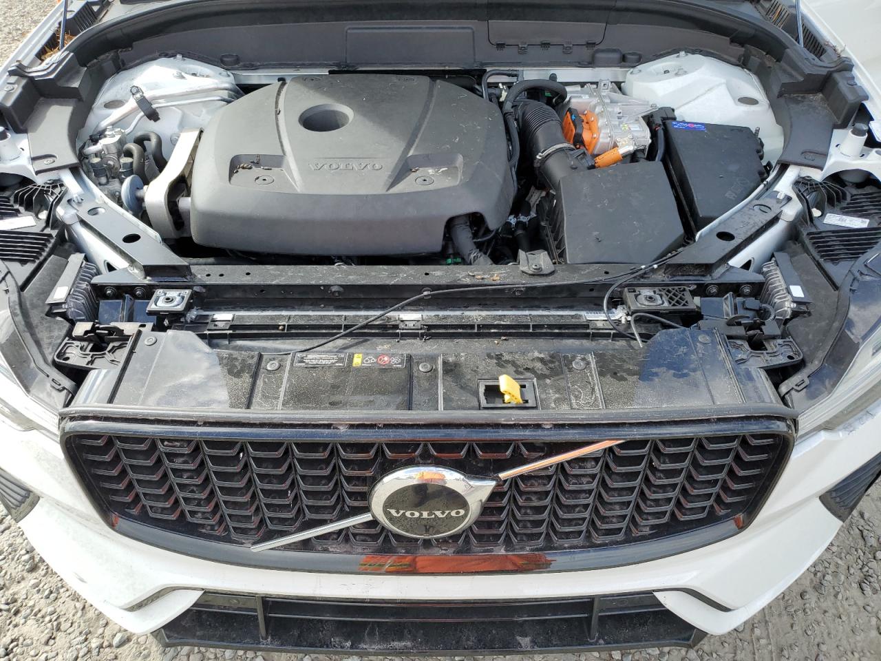 2022 VOLVO XC60 T8 RECHARGE R-DESIGN VIN:YV4H60DM5N1032035