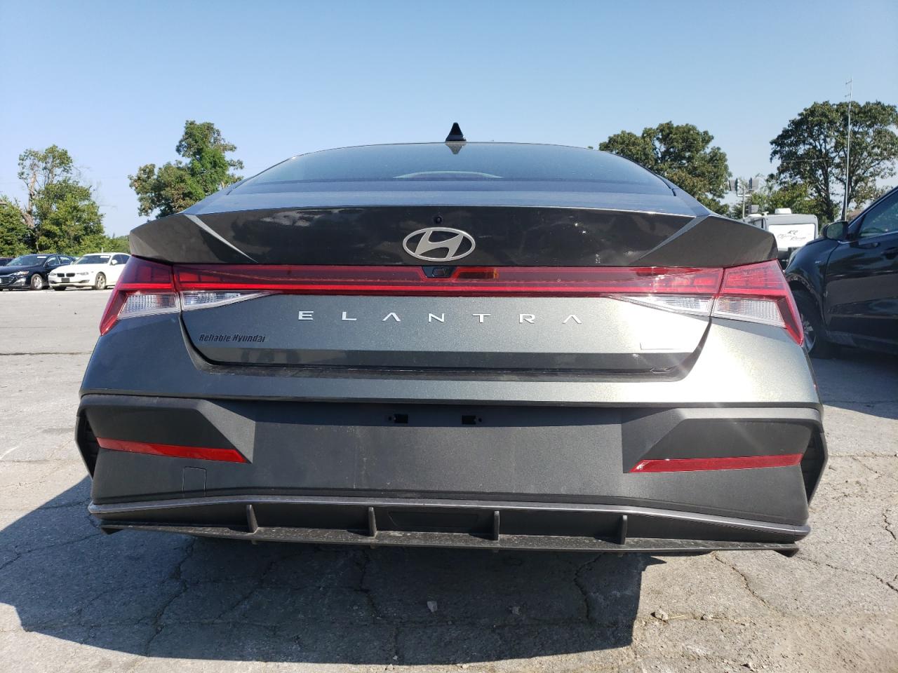 2024 HYUNDAI ELANTRA BLUE VIN:KMHLM4DJ8RU109870