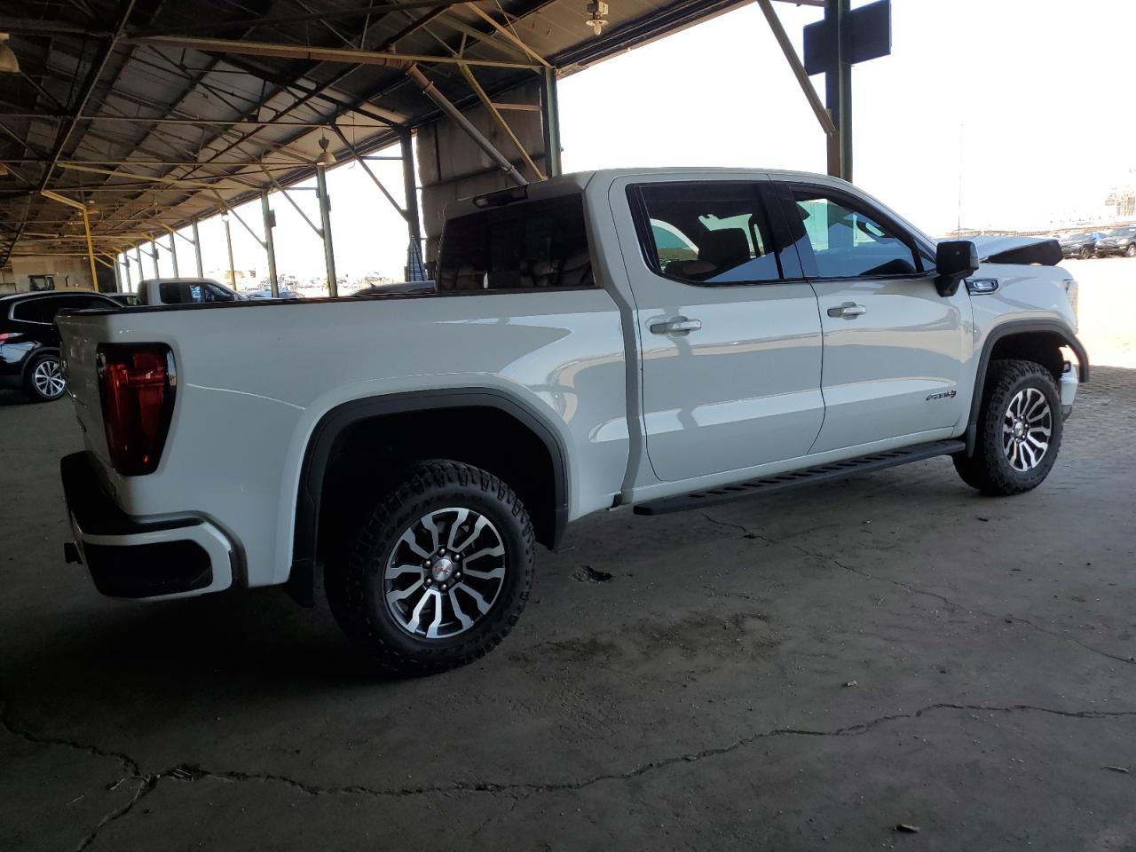 2022 GMC SIERRA K1500 AT4 VIN:3GTUUEET0NG626978