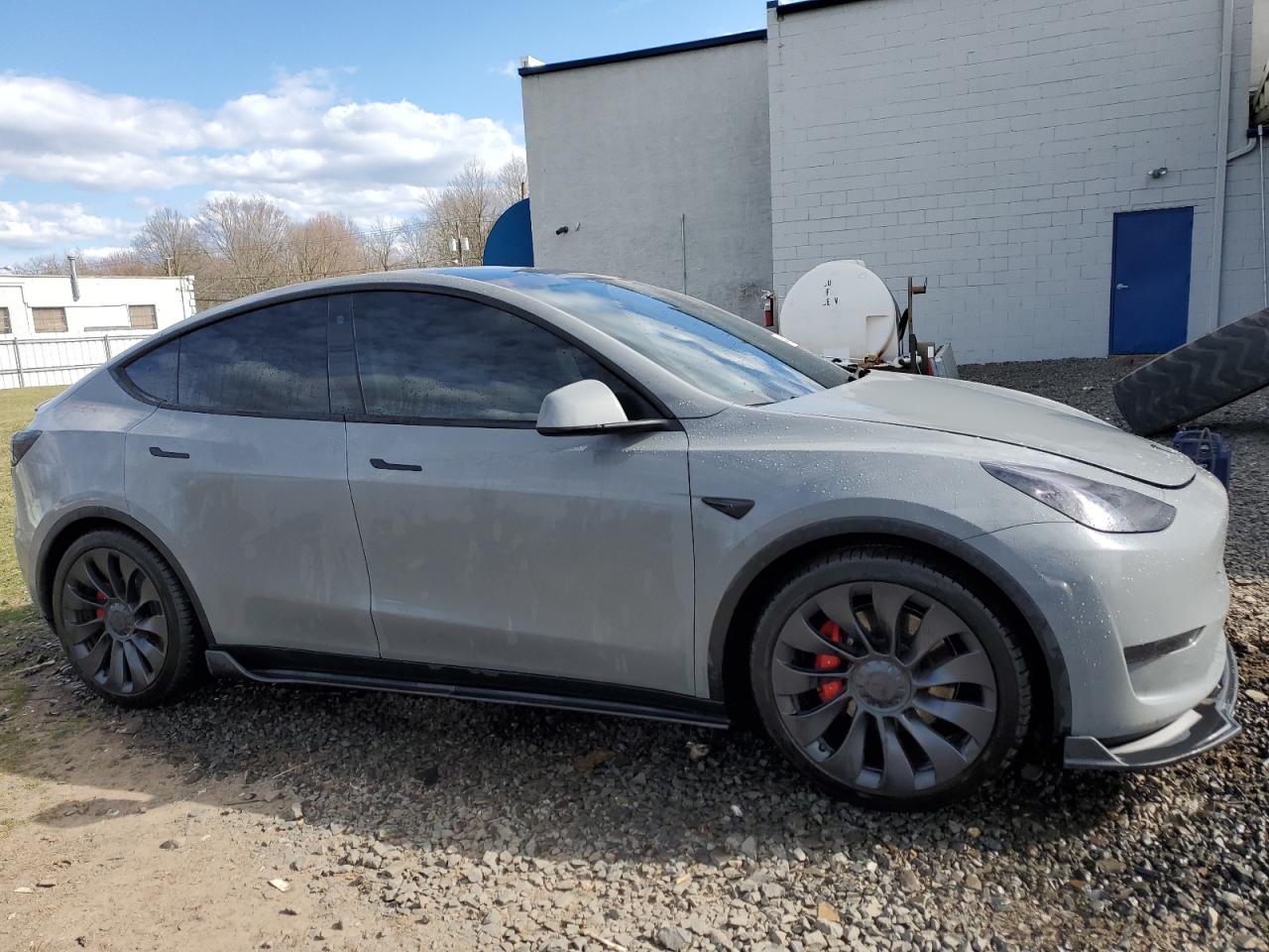 2023 TESLA MODEL Y  VIN:7SAYGDEF0PF661948