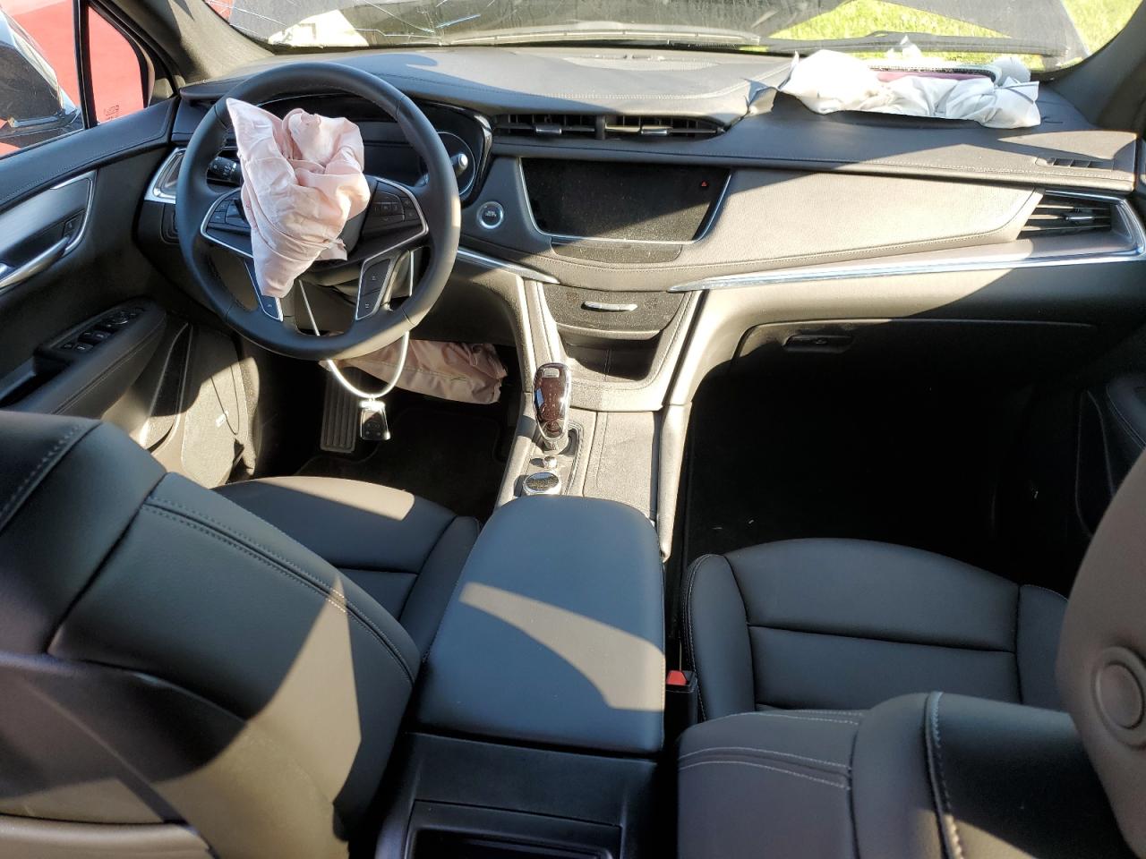 2024 CADILLAC XT5 LUXURY VIN:1GEKNAR43RZ751714