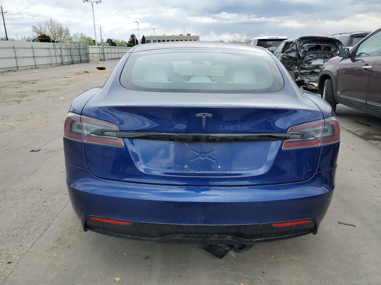 2022 TESLA MODEL S  VIN:5YJSA1E57NF469210