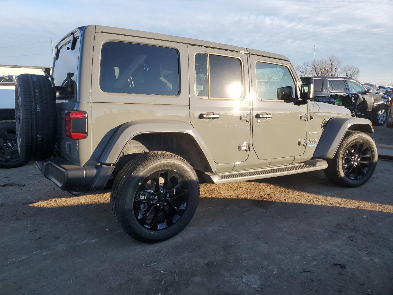 2022 JEEP WRANGLER UNLIMITED SAHARA 4XE VIN:1C4JJXP67NW232216