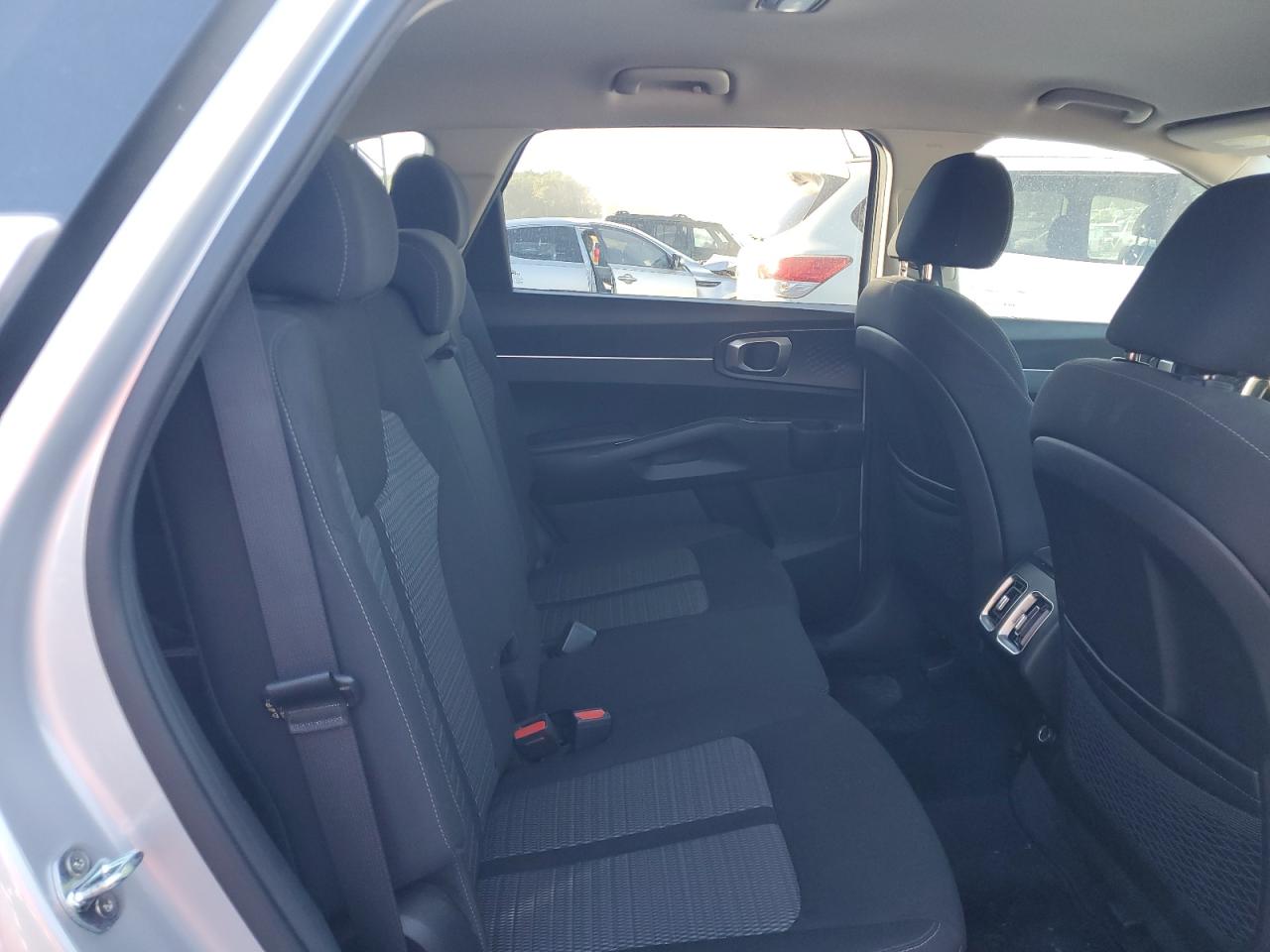 2022 KIA SORENTO LX VIN:5XYRG4LC7NG099563