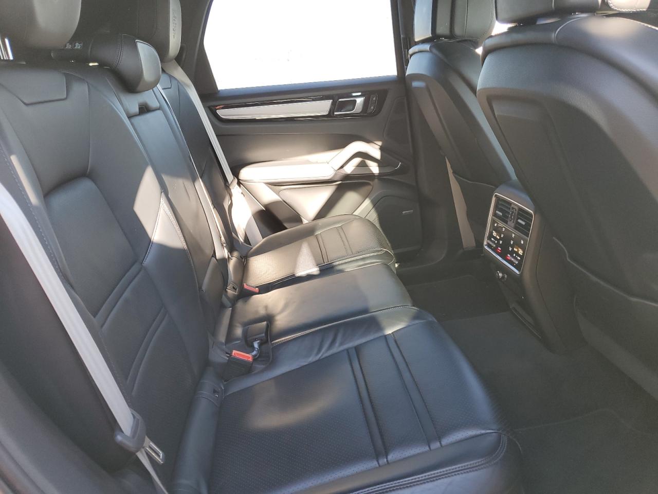 2022 PORSCHE CAYENNE  VIN:SALE2FEU3P2204717