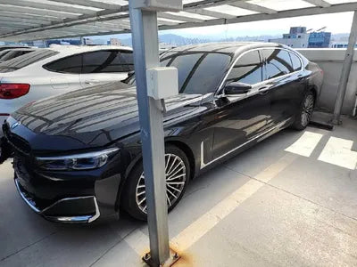 2020 BMW 740 VIN: