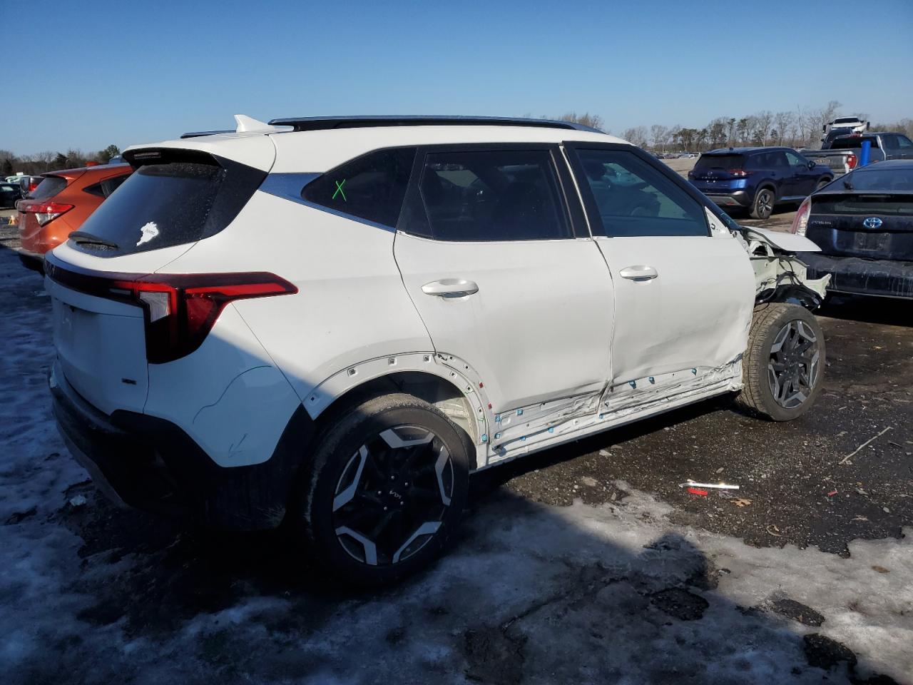 2024 KIA SELTOS SX VIN:KNDETCA75R7493057