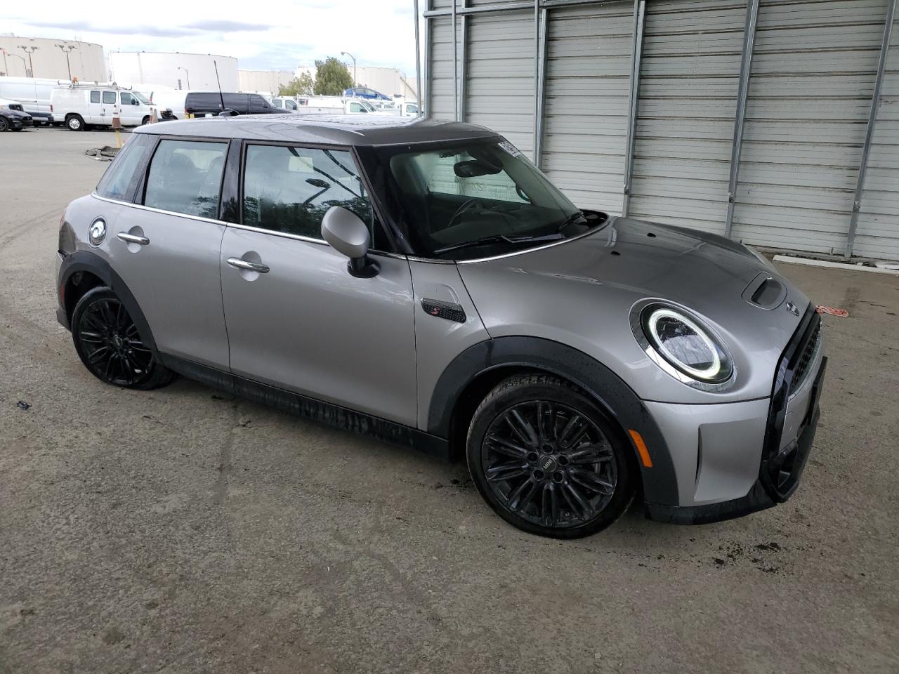 2024 MINI COOPER S VIN:WMW53DK01R2V08199