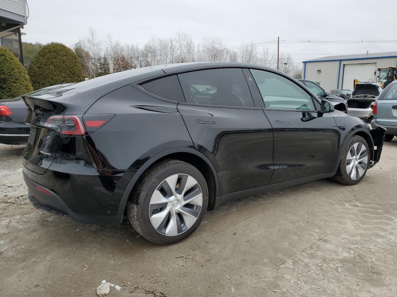 2023 TESLA MODEL Y  VIN:7SAYGAEE2PF922650