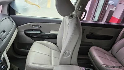 2017 Kia Carnival VIN: