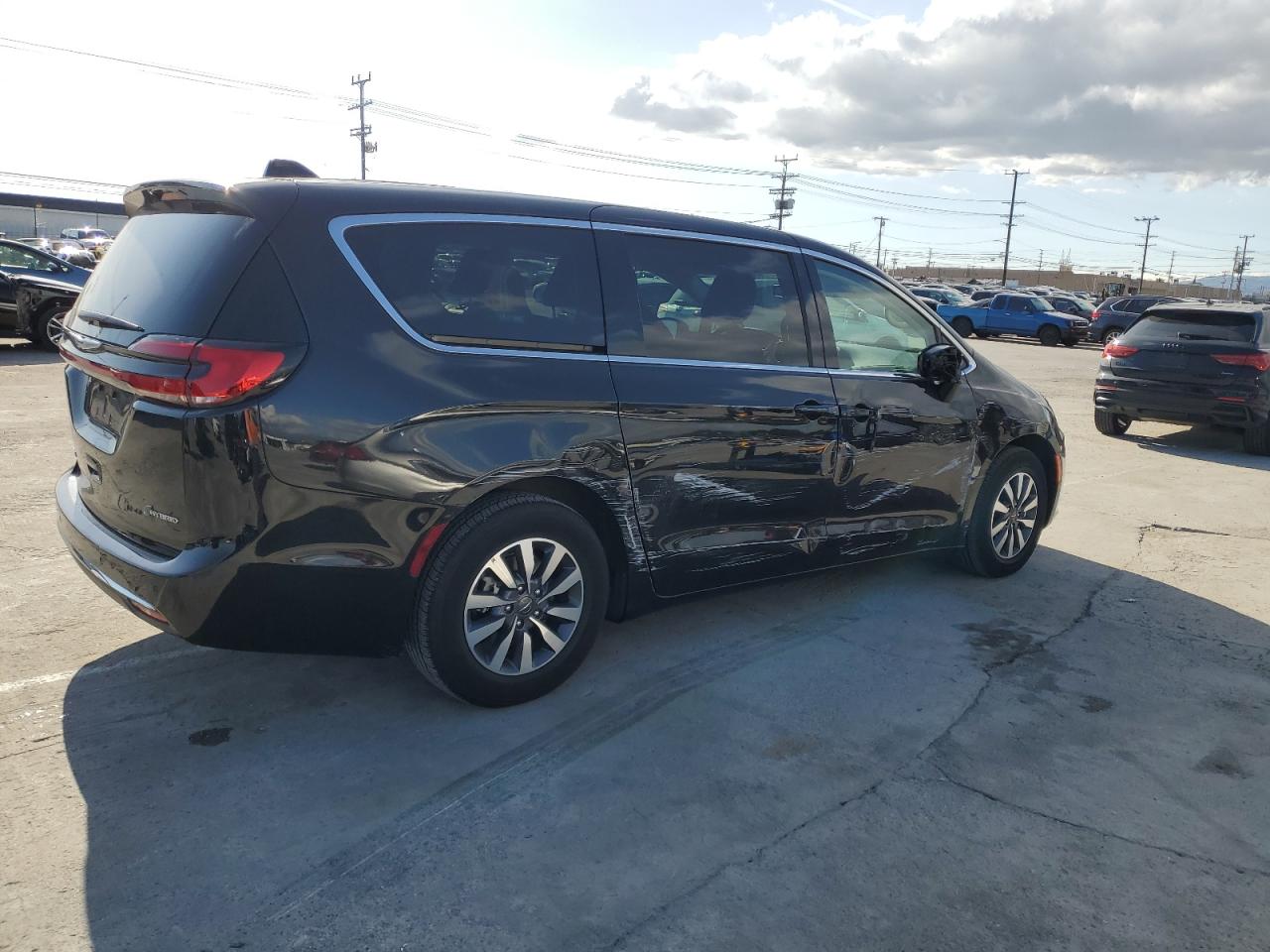 2023 CHRYSLER PACIFICA HYBRID TOURING L VIN:2C4RC1L70PR543779