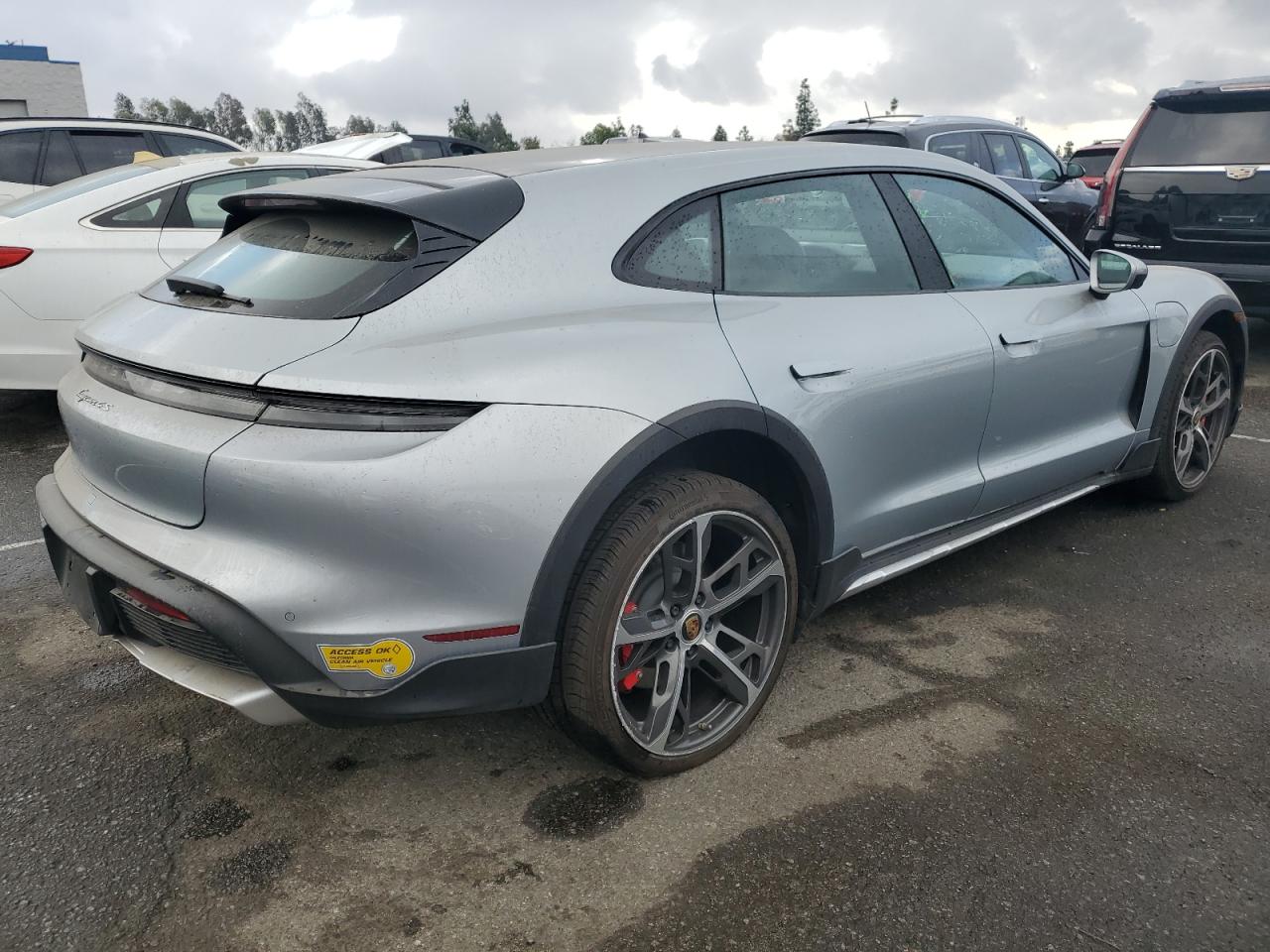 2022 PORSCHE TAYCAN CROSS TURISMO 4S VIN:WP0BB2Y18NSA71182