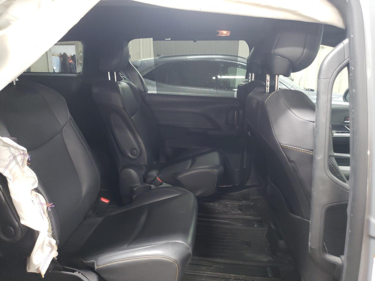 2022 TOYOTA SIENNA XLE VIN:5TDASKFC9NS042151