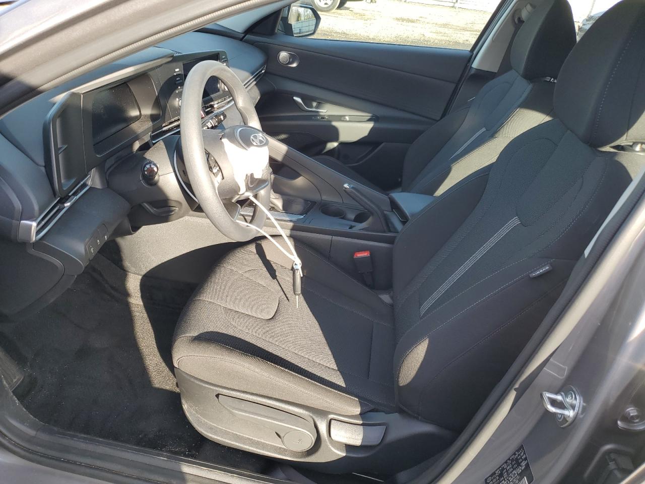 2024 HYUNDAI ELANTRA SE VIN:KMHLL4DG8RU782181