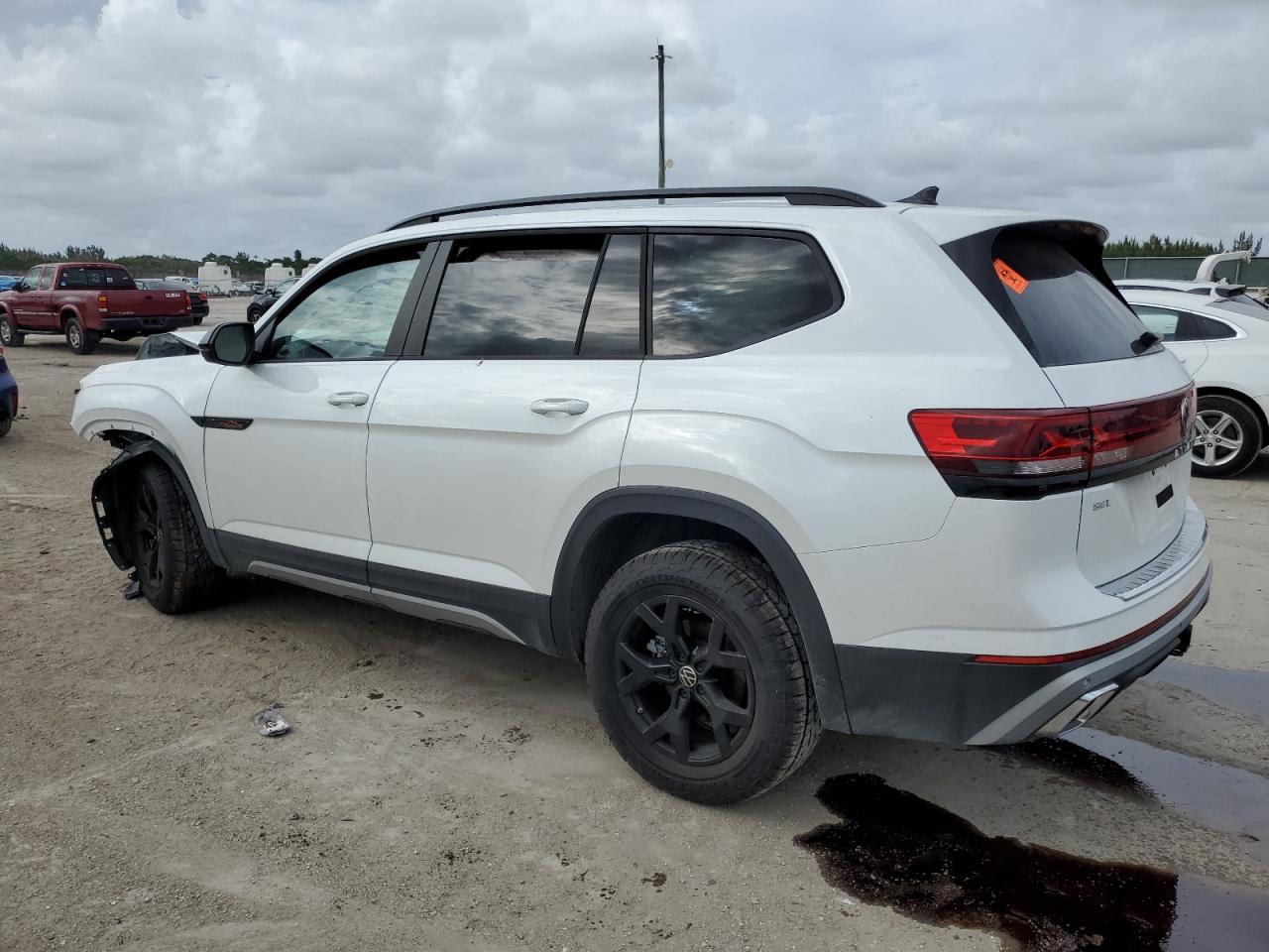 2024 VOLKSWAGEN ATLAS PEAK EDITION SEL VIN:1V2GR2CA7RC550827