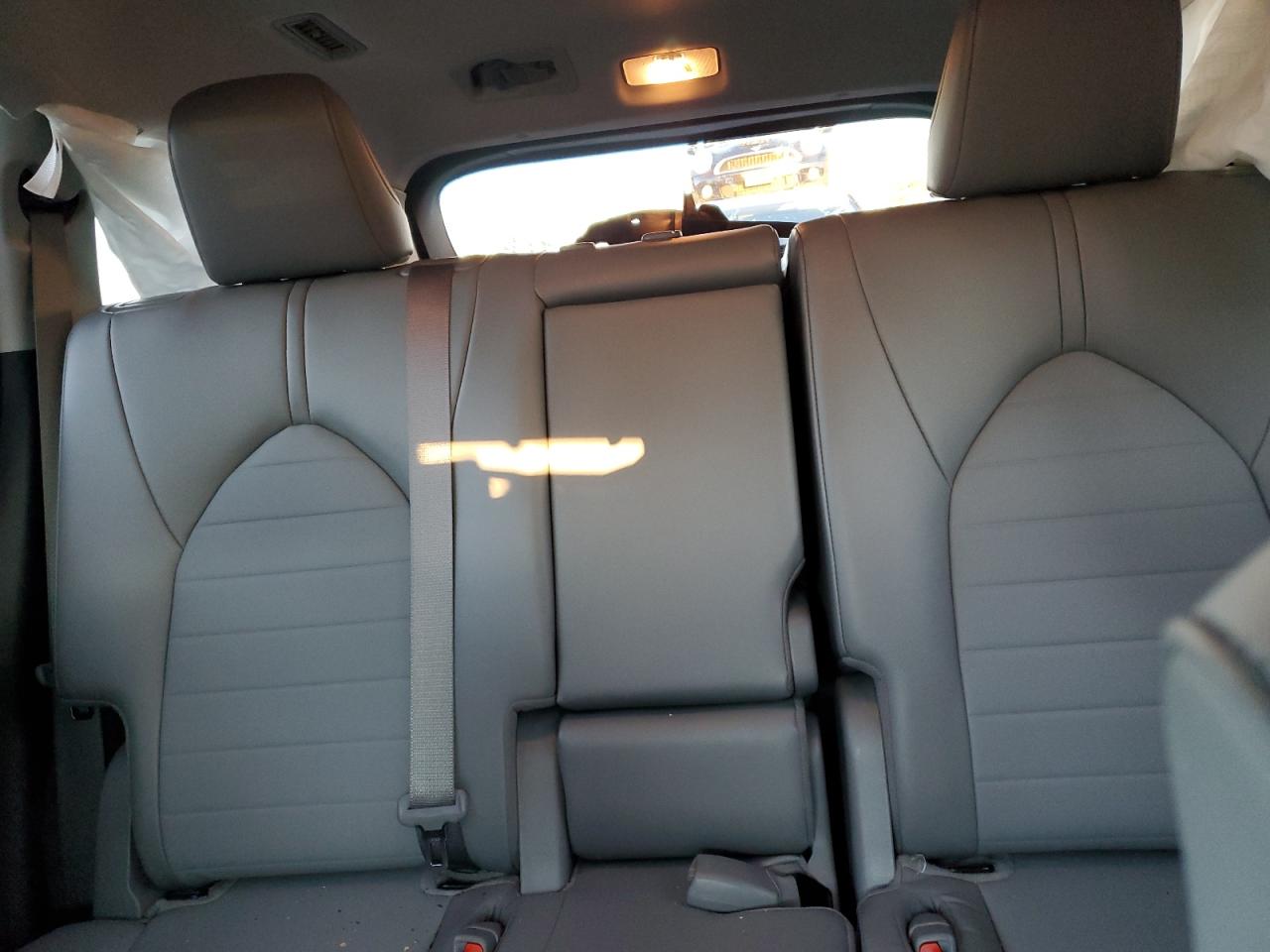 2022 TOYOTA HIGHLANDER XLE VIN:5TDGZRBH5NS176851