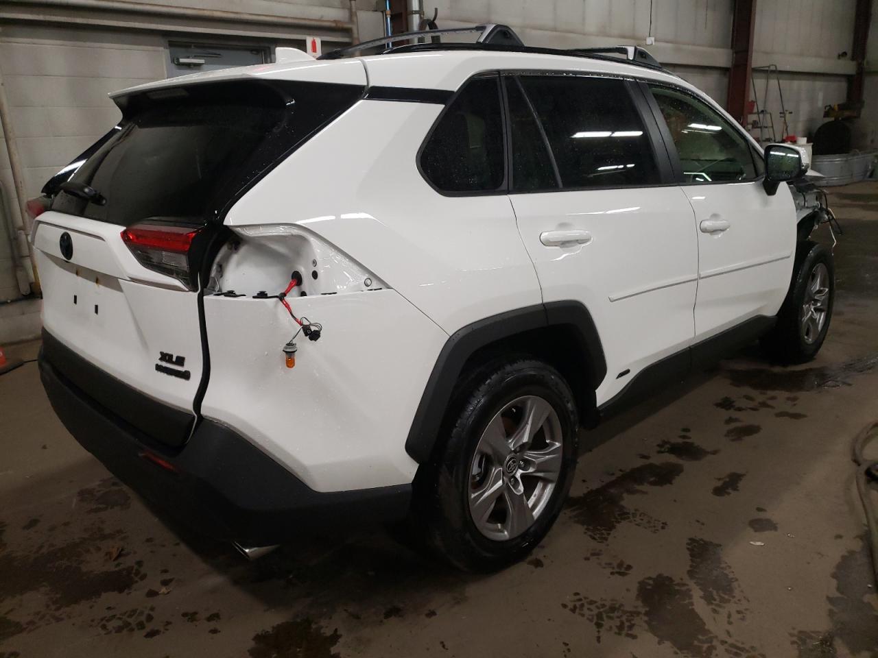 2023 TOYOTA RAV4 XLE VIN:JTMRWRFV7PD204584