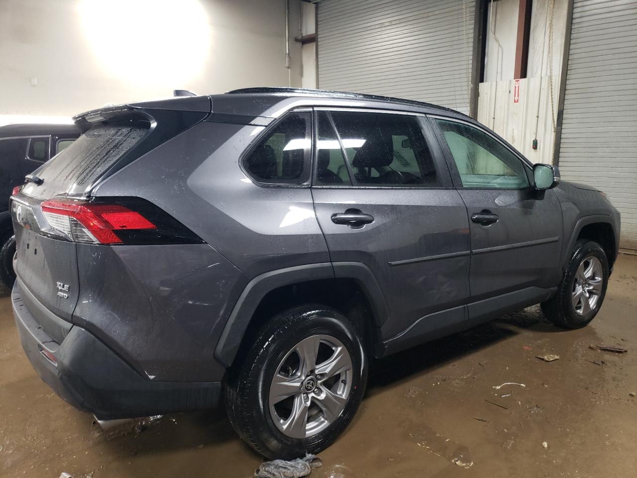 2022 TOYOTA RAV4 XLE VIN:2T3P1RFV1NC292832