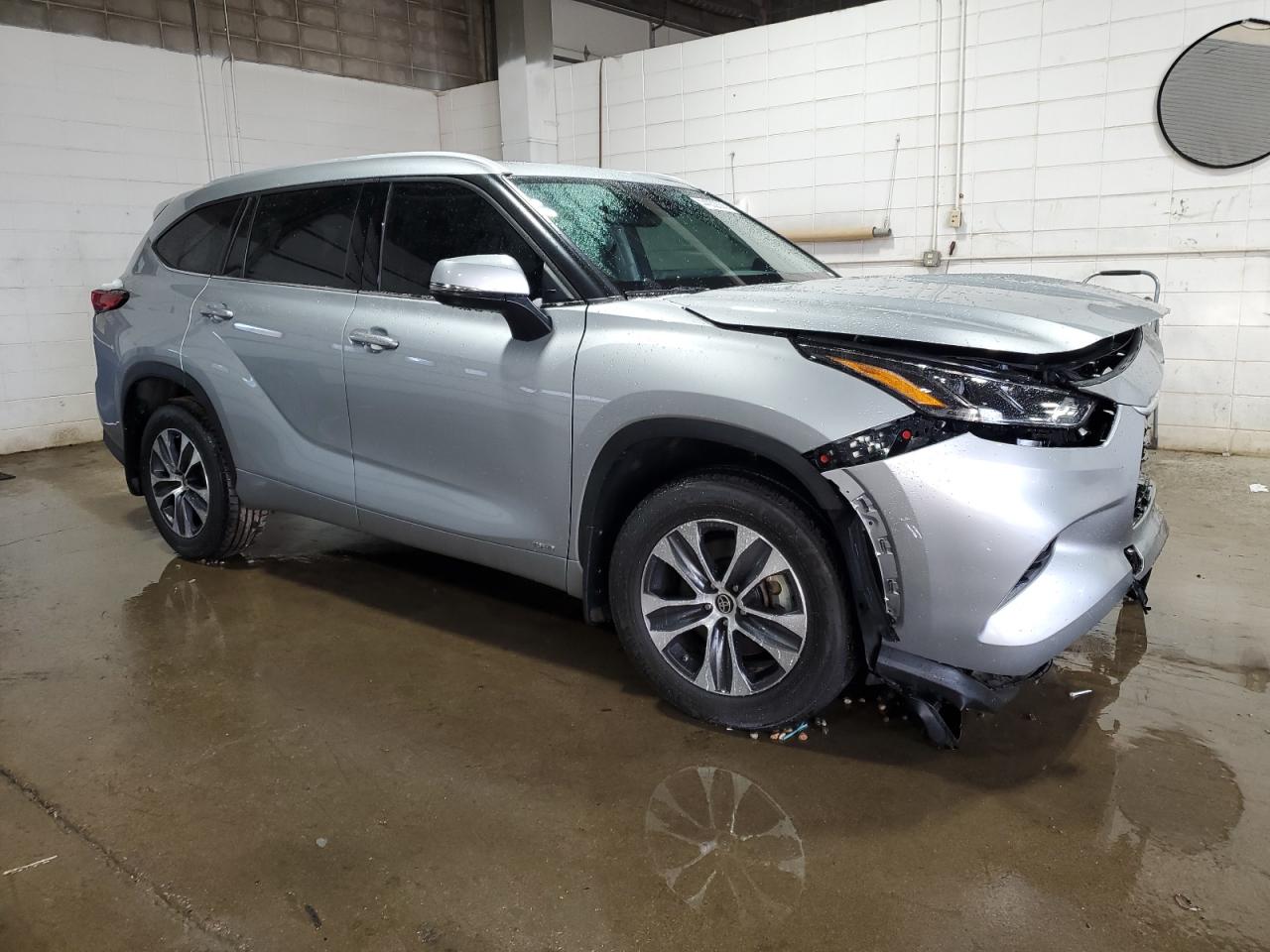 2022 TOYOTA HIGHLANDER HYBRID XLE VIN:5TDGBRCH4NS559599